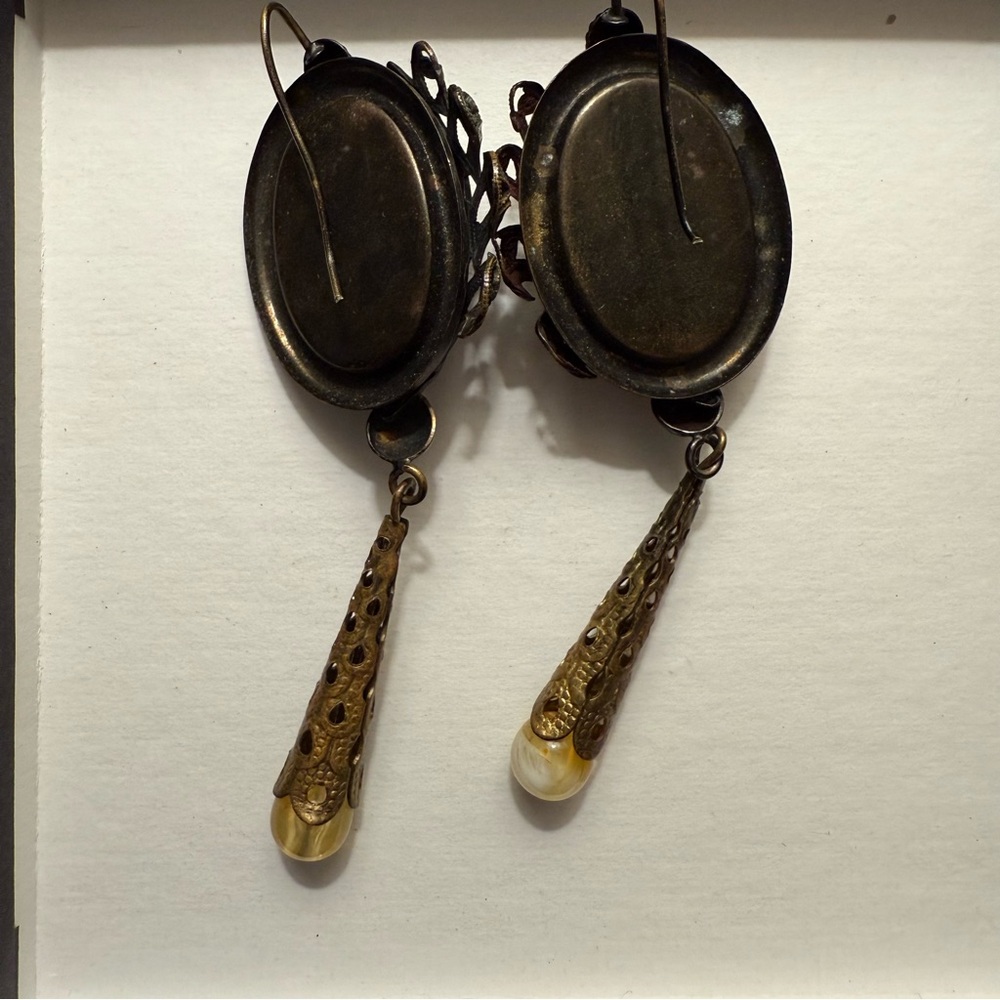 5 for $25!! RARE Vintage Art Nouveau Smoke Dangle Earrings. - Picture 8 of 8